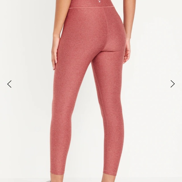 NWT OLD NAVY Extra High-Waisted Cloud+ 7/8 Leggings Color: Dusty Red - Picture 2 of 8